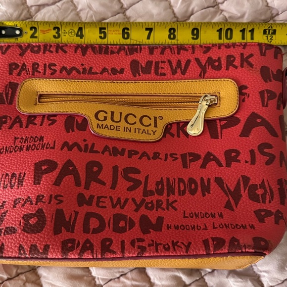 Large Fashion Cosmetic / Toiletries Bag in Red - Picture 9 of 10